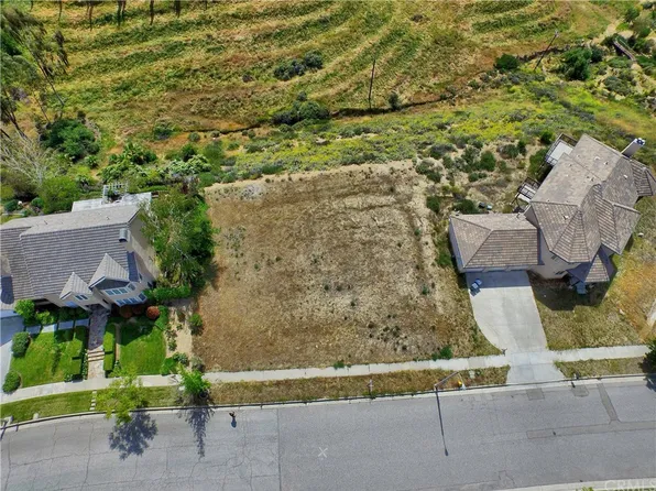 612 Golden West Dr, Redlands, CA 92373