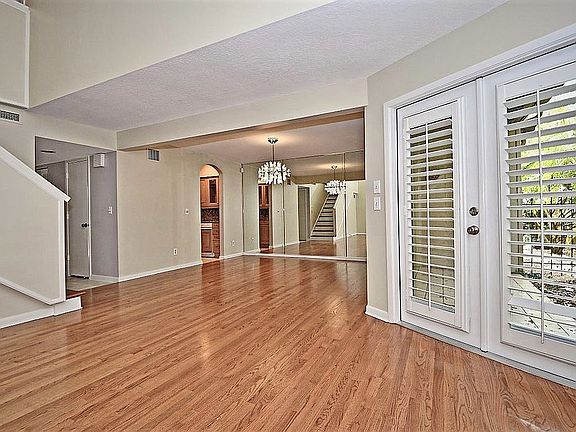 2nd image of 672 Osceola Ave #672