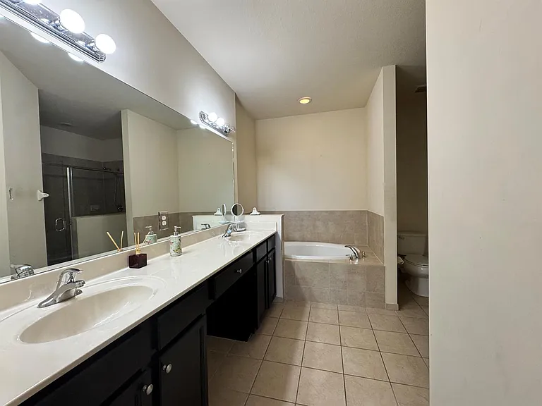 9136 SW 227th Ter — Photo 10