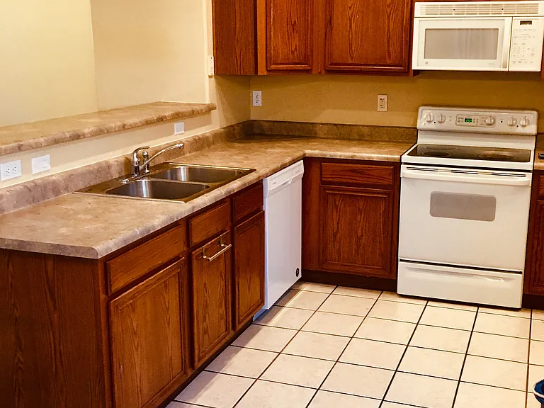 100 N Desert Stream Dr — Photo 1