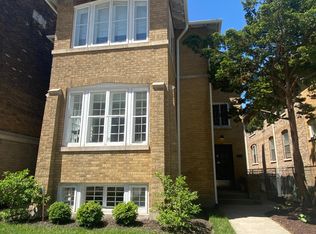 417 S Oak Park Ave, Oak Park, IL 60302