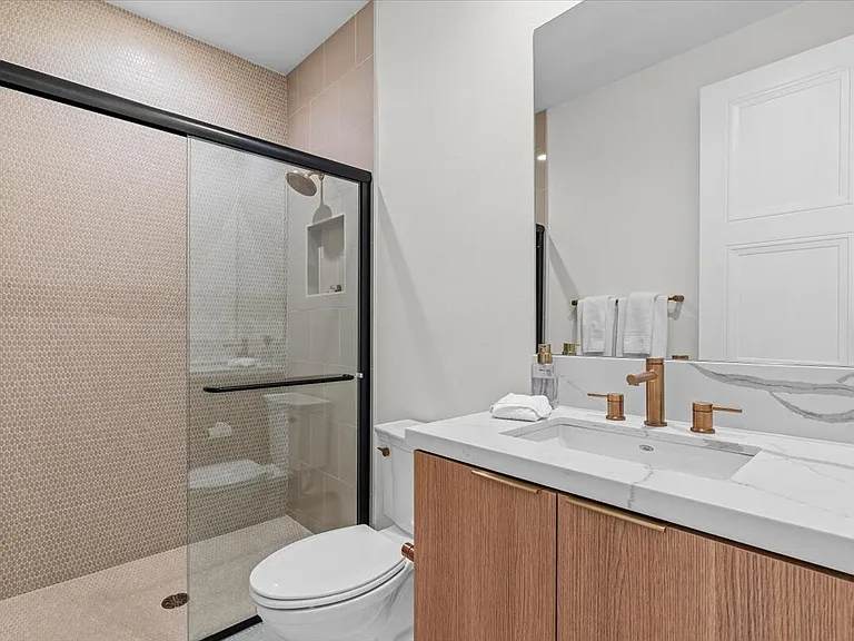 446 Fountain Dr — Photo 28