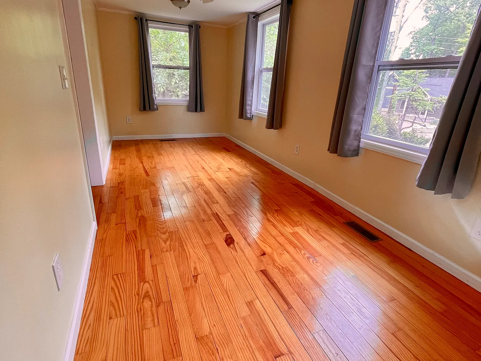 2 bed, 928 sqft, $1,650 — Photo 4
