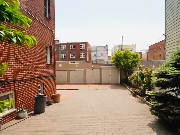 31-47 43rd Street image 15 of 17