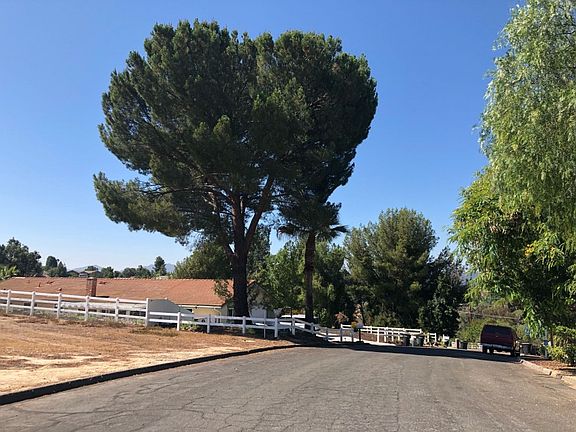 4th image of 40515 Calle Fiesta
