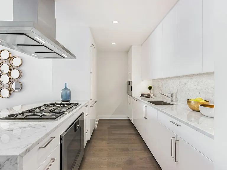 460 W 42nd St #52L — Photo 6