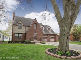 4608 Beaver Crest Dr, Des Moines, IA 50310