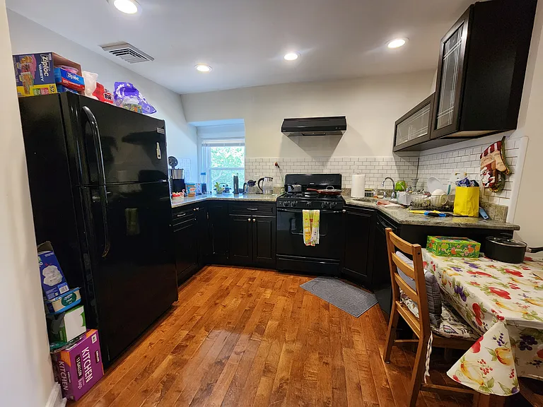 4104 Spruce St #7 — Photo 8