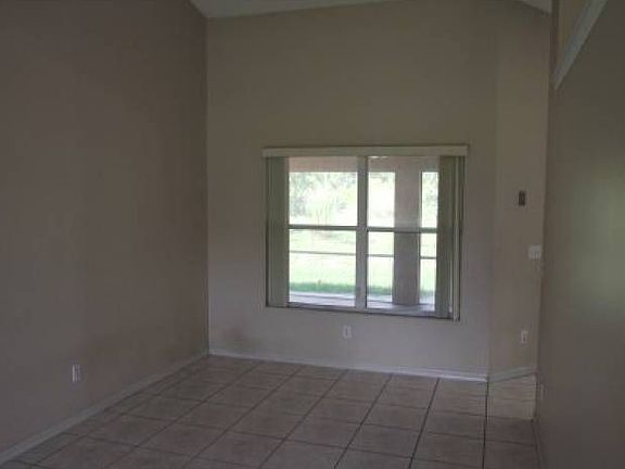 4th image of 5254 NW Lovett Cir