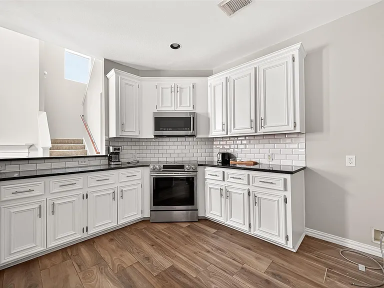 25507 Lyon Springs Ct — Photo 21