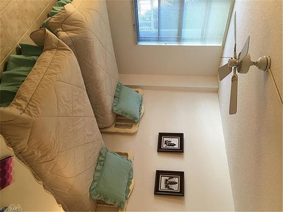 5th image of 320 Seaview Ct APT 402