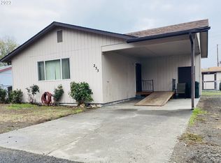255 NE 3rd St, Irrigon, OR 97844