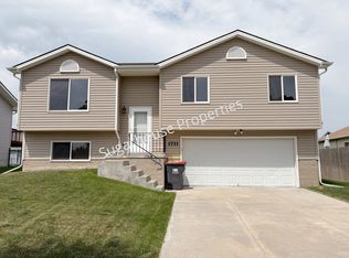 1711 SW 27th St, Lincoln, NE 68522