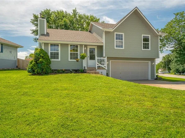 1711 W Christi Ln, Raymore, MO 64083