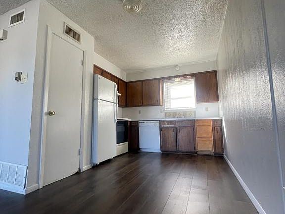 2nd image of 1208 Urbantke Ct #3