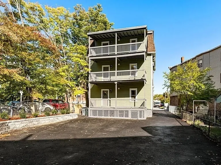 348 Centre St #2A — Photo 8