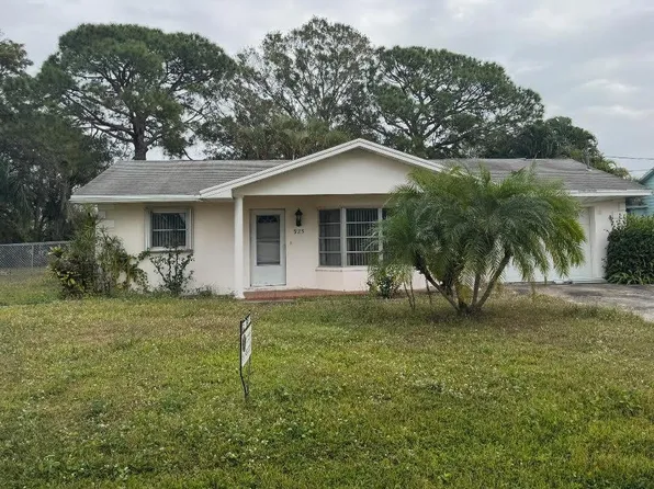 925 SW Curtis St, Port Saint Lucie, FL 34983