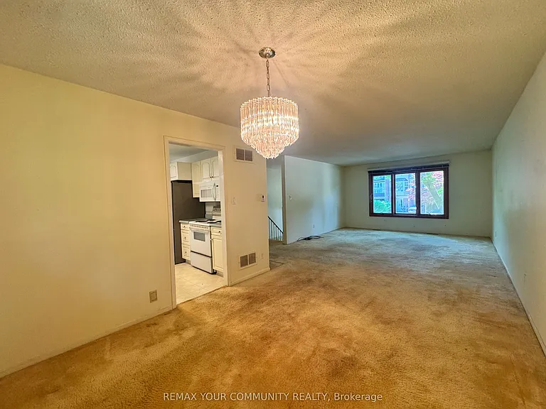 2063 Waters Edge Dr — Photo 6