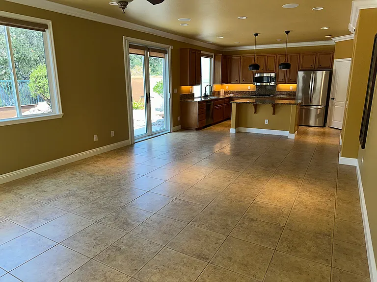 2854 W Canyon Ave W — Photo 7