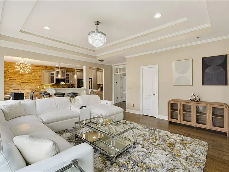 1165 Laurel Pl SE — Photo 10