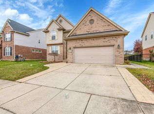 29619 Trailwood Dr, Warren, MI