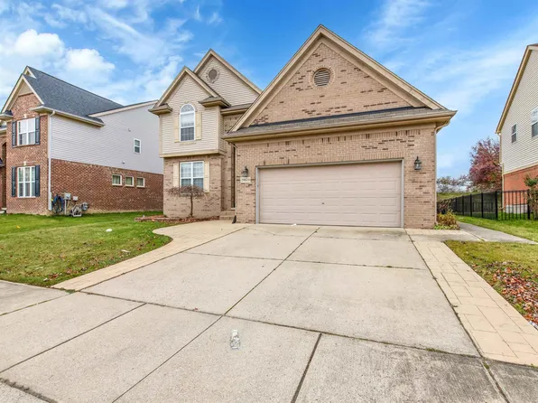 29619 Trailwood Dr, Warren, MI 48092