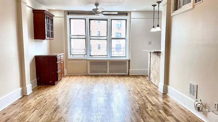 Rented by Oxford Property Group | media 12