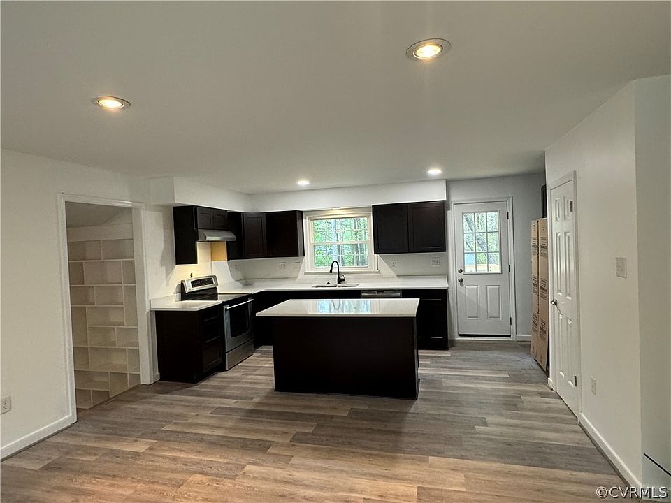 1st image of 708 Goodwood Ct