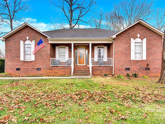 2nd image of 1554 Weatherwood Dr