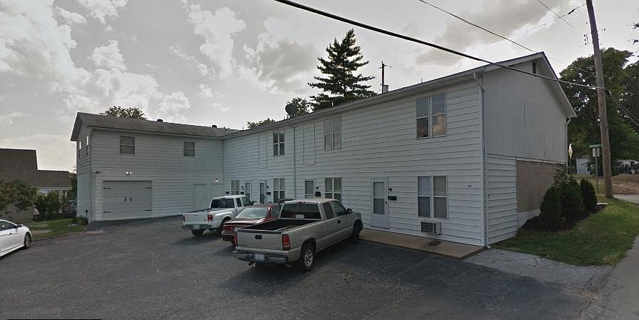2nd image of 501 Maple St #H