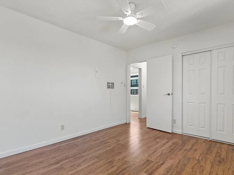749 Garland Ave — Photo 45