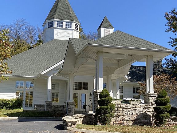 4th image of 407 Compton Ln
