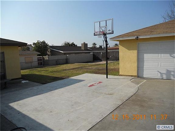3rd image of 4841 Marion Ave