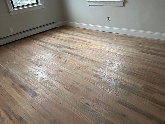 5th image of 833 E 232nd St #1
