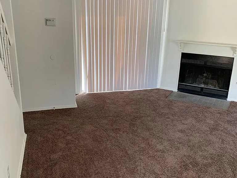16221 Apple Valley Rd — Photo 3