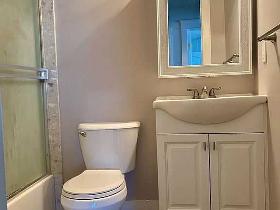 5th image of 230 Watson Dr APT 3