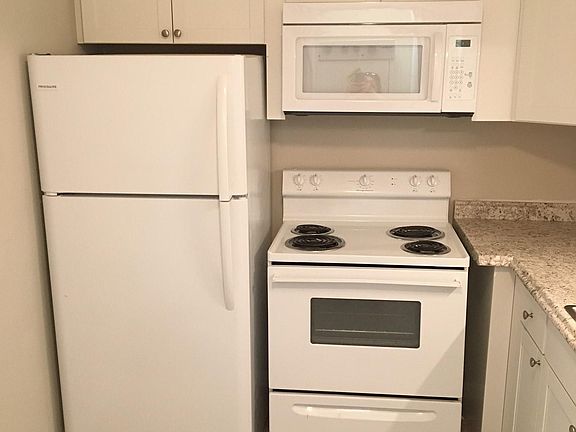 3rd image of 103 Juniper Ln #A