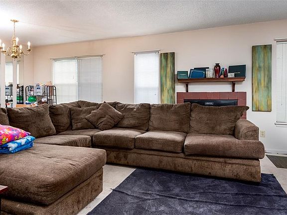3rd image of 4334 Edith Ln APT B