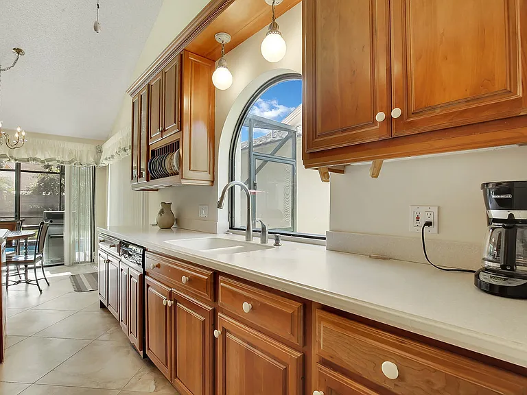 211 E River Park Dr — Photo 14