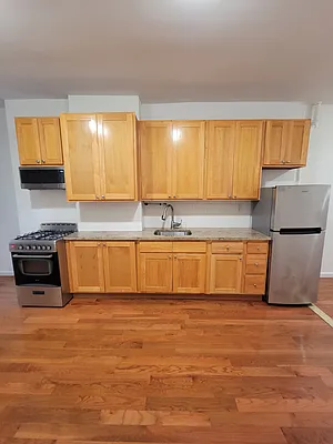 Rented by Avenues Real Estate | media 10