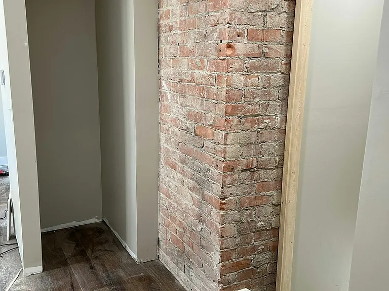 119 E Elm St #4 — Photo 6