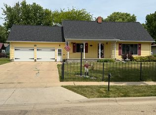 417 18th Ave NE, Aberdeen, SD 57401