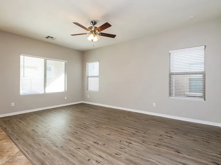 11043 E Silver Springs Ave — Photo 8
