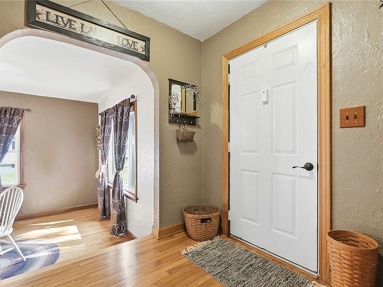 Listing photo 4