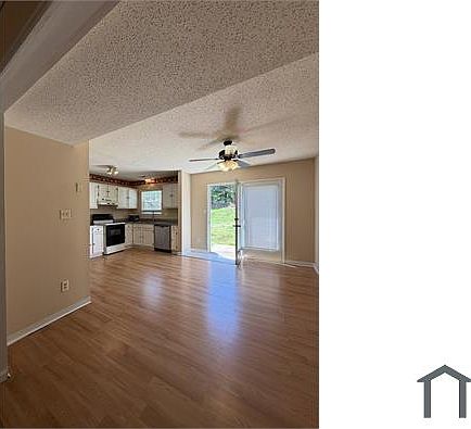 3rd image of 11001 Coachman Cir