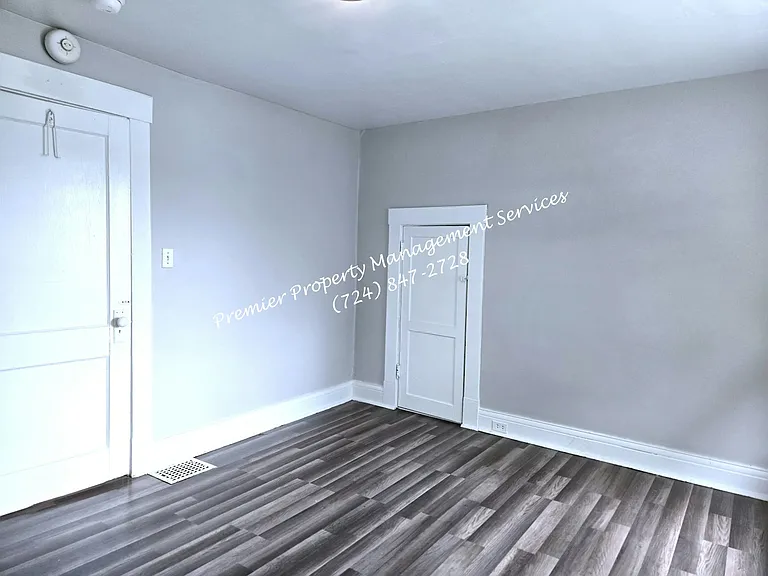 201 Mills Way — Photo 17