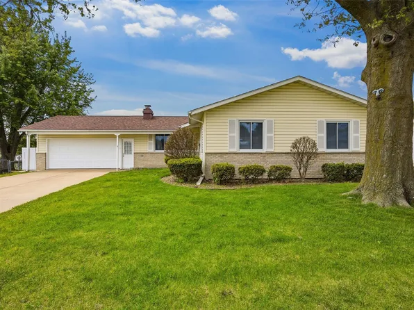 118 31st St NW, Cedar Rapids, IA 52405