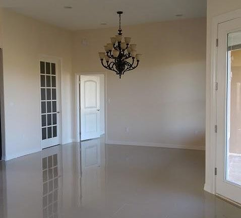 2nd image of 105 Oleander Dr