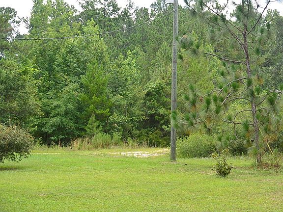3rd image of 18027 NE County Road 67