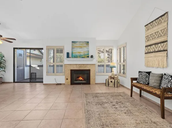 942 Lupine Hills Dr Unit 43, Vista, CA 92081